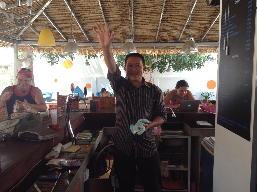 The Living Quarters Hostel 543 Siem Reap Exteriör bild