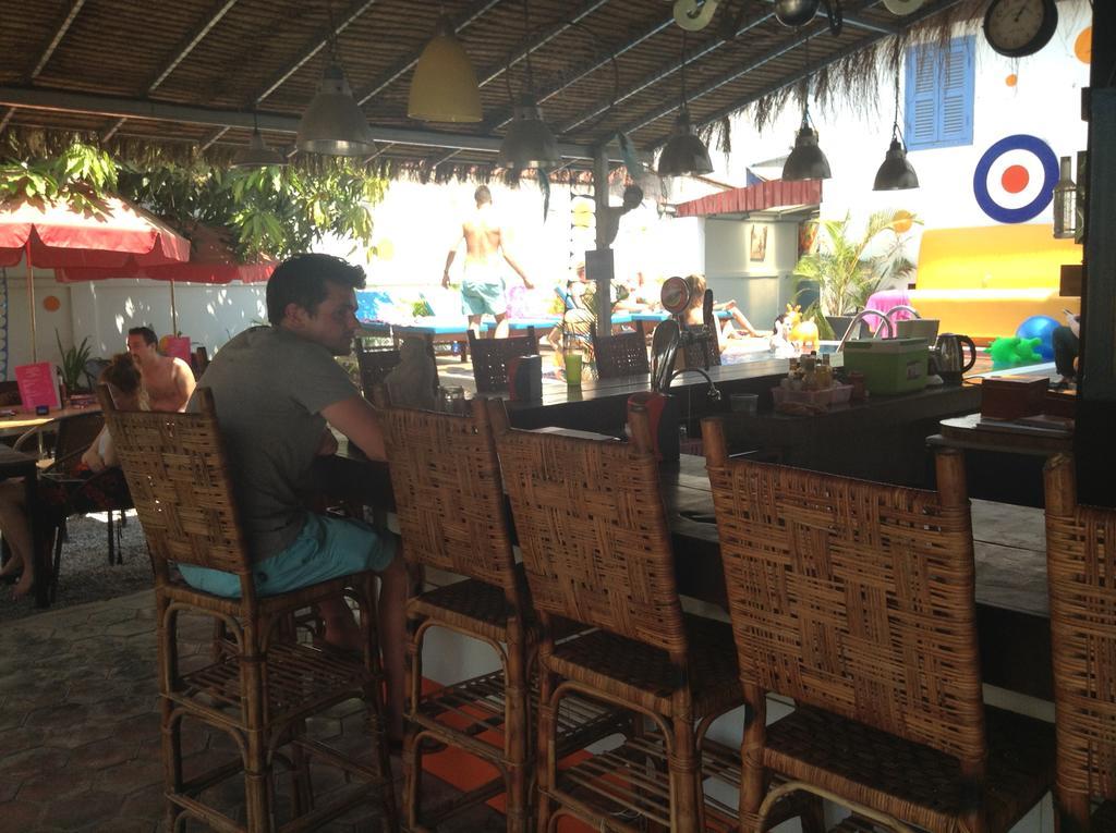 The Living Quarters Hostel 543 Siem Reap Exteriör bild
