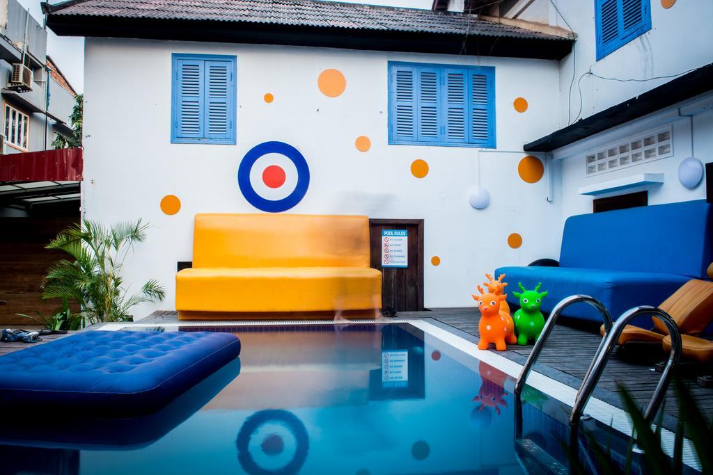 The Living Quarters Hostel 543 Siem Reap Exteriör bild