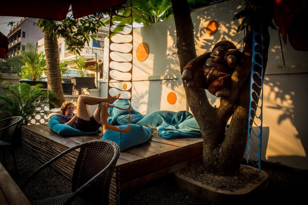 The Living Quarters Hostel 543 Siem Reap Exteriör bild