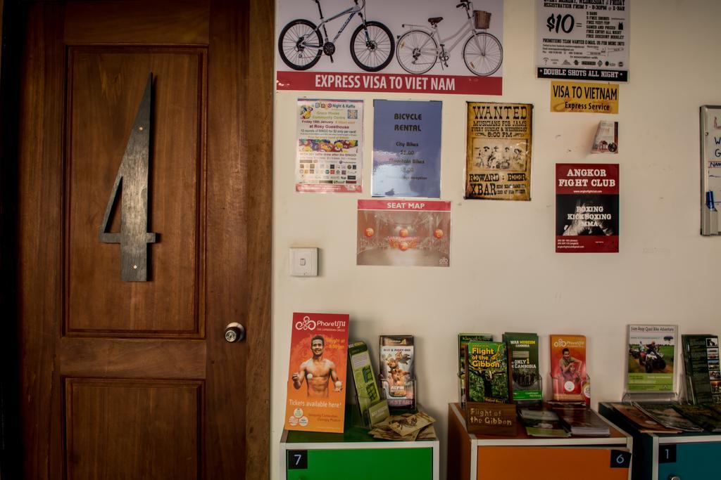 The Living Quarters Hostel 543 Siem Reap Exteriör bild